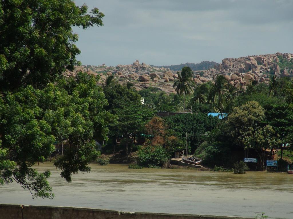 Shambhu Guest House Hampi Dış mekan fotoğraf